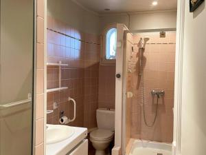 Maisons de vacances Maison 8 min du Zoo de Beauval, jardin, cheminee, tout inclus, proche Chateaux de la Loire - FR-1-491-429 : photos des chambres