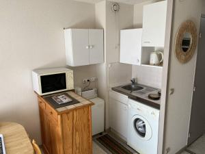 Appartements Studio a 400m des plages - 3 couchages - Garage inclus - FR-1-738-50 : photos des chambres