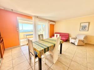 Appartements Appartement T3 a Valras-Plage avec parking proche plage - FR-1-781-106 : photos des chambres