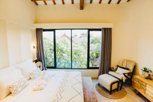 Villa KHAYU Seminyak Cozy 2BR Villa - Only 900 Meters to the Beach