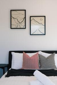 5min to shopping centre Brand New 5b3bath comfortable home at Calamvale