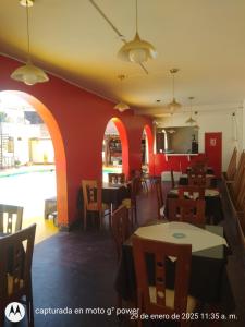 Hospedaje con vista ala laguna de huacachina refugio en el oasis