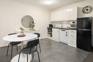 Ferny Cove - Resort Living by Surfers Paradise Beach