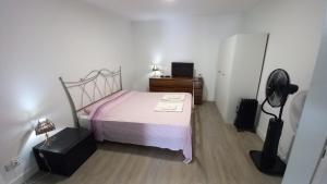 Alvito Guest House - Comfortable room with private bathroom