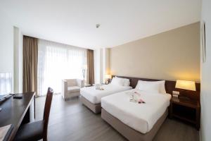 Golden Crown Grand Hotel