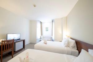 Golden Crown Grand Hotel