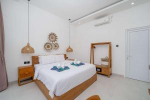 Villa Nadhira 3BR Tropical Oasis in Berawa