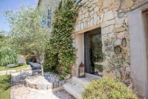 Magnificent Provencal Mas in the heart of the Fayence country