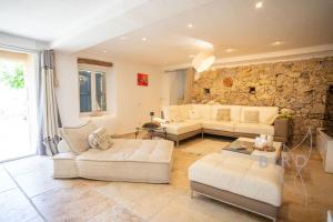 Magnificent Provencal Mas in the heart of the Fayence country