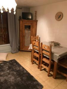 Appartements STUDIO POINTE DES ARAVIS 4 PERS HTE-SAVOIE : photos des chambres