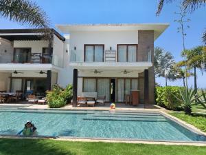 Descanso en Tortugas, Villas La Mar Monterrico