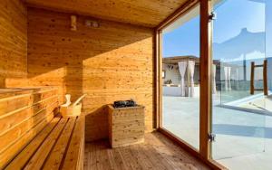 5 BR villa view on ricefield, pool, sauna jacuzzi