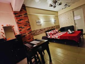 102 Plaza overlooking room