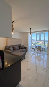 Luxury Seaview Studio with Pool & SPA