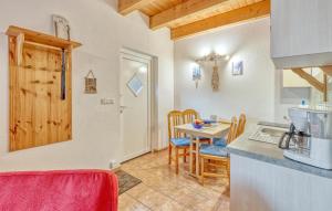 Stunning Apartment In Stolpeusedom