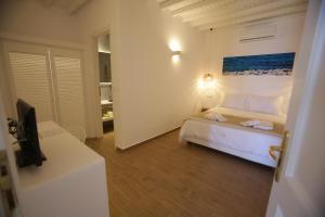 Seethrough Mykonos Suites Myconos Greece