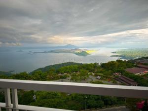 Tagaytay Wind Residences Taal View by MG's - Ubytování bez kategorie ve městě Kaybagal