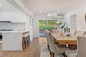 Spacious 5BR Family Retreat in Central Lindfield