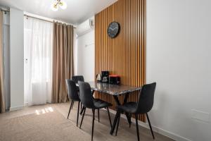 Central Spacious Apartment 224