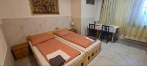 Economy Triple Room room in Penzion Vysehrad