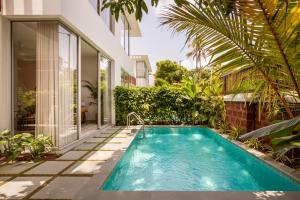 La Donaira 2 & 3 BHK Villas with Private Pool Garden & Kitchen 10 mins to Vagator & Morjim Beach