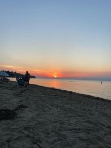 Comfortable Thermi apartment near SKG Airport