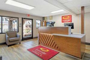Econo Lodge Inn & Suites Gatlinburg at the Convention Center