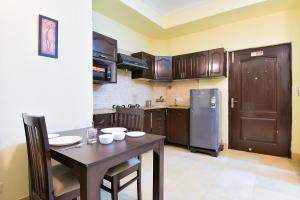 BedChambers Serviced Apartments, Near Golf Course Road