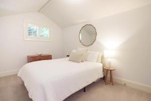 Chic Elwood Escape by ReadyStay