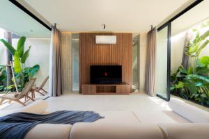 Saamu Private Luxury 3BR Villa with Pool