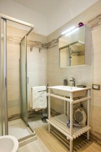 Appartamento con 2 Camere da Letto e Vista Lago