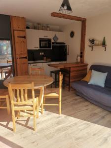 Appartements Confortable triplex Reallon entre lac et montagne : photos des chambres