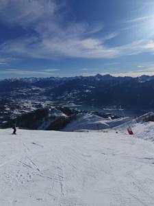 Appartements Confortable triplex Reallon entre lac et montagne : photos des chambres