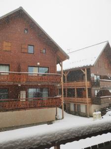 Appartements Confortable triplex Reallon entre lac et montagne : photos des chambres
