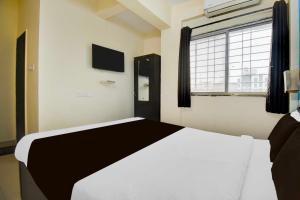 Collection O Hinjewadi Kirti Classic Gate