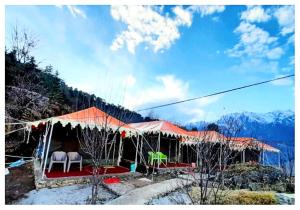Hotel The Maple Leaf Auli Joshimath