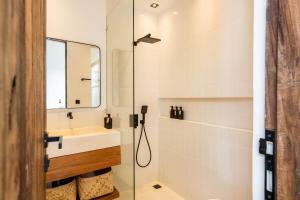 NEW! Villa Rawi - 3BR Villa in Kedungu