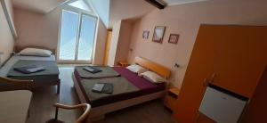 Orange room