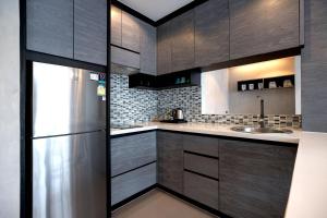 Fun, Beach & Topical Vibes! Pool View 2BR Apartment CTG P603-4 in Tropics Kamala Residence