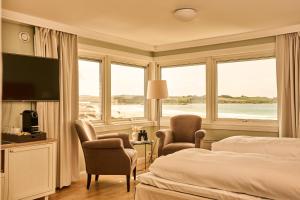 Deluxe Double Room with Sea View room in Sola Strand Hotel