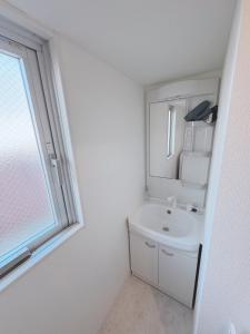 We support a comfortable trip, Direct access to Kansai Airport, Room in the heart of Osaka, Maximum 4 people, Room 402