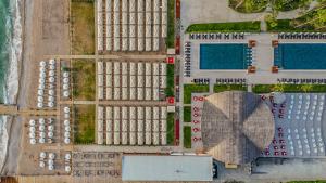 Siu Collection - UltraInclusive