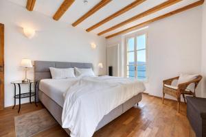 Haus mit tollem See -und Bergblick