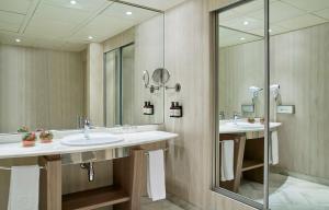 Premium Double or Twin Room room in NH Collection Barcelona Podium