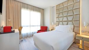 Superior Single Room room in NH Collection Barcelona Podium