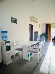 Amwaj & Prime Location