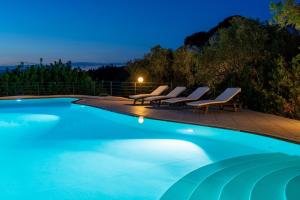 Villa con Piscina Privata