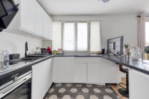 Appartements Appartement Choisy Moderne Acces Direct Paris en RER C & Tram : photos des chambres
