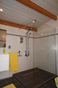 Maisons de vacances Havre de paix avec piscine et jacuzzi Narbonne : photos des chambres