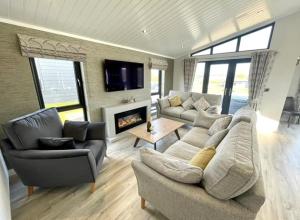 Beautiful Lodge with Hot tub